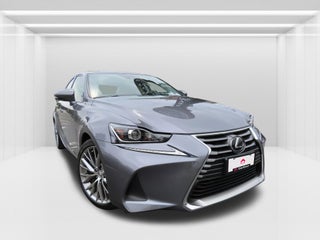 2017 Lexus IS