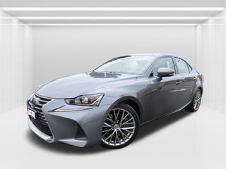 2017 Lexus IS