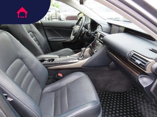 2017 Lexus IS