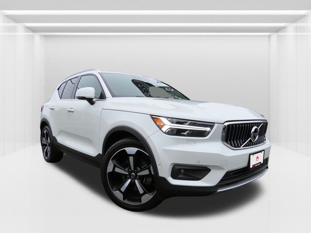 2021 Volvo XC40