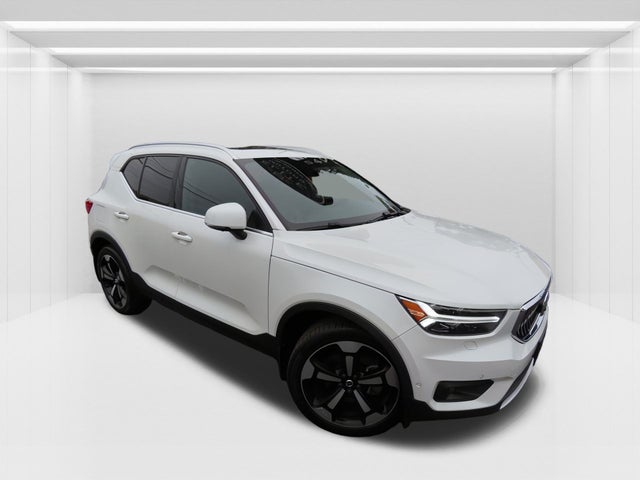 2021 Volvo XC40