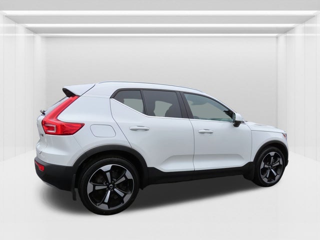 2021 Volvo XC40