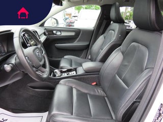 2021 Volvo XC40