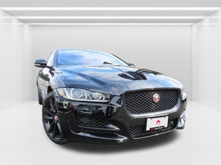 2017 Jaguar XE
