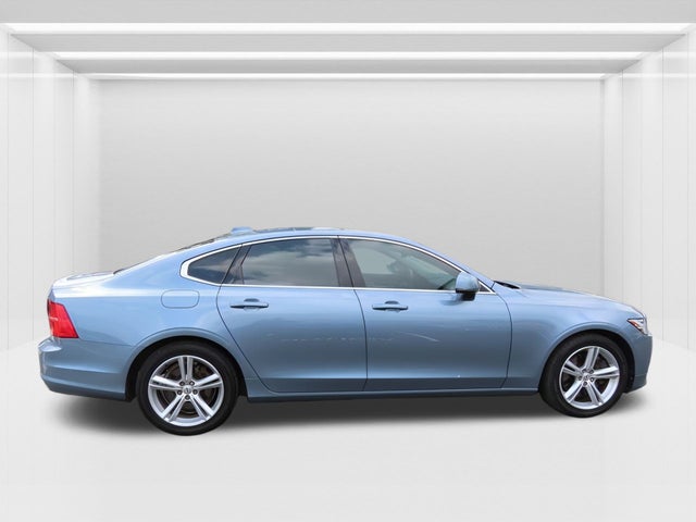2017 Volvo S90