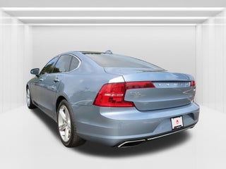 2017 Volvo S90