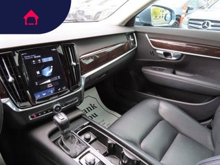 2017 Volvo S90