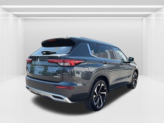 2025 Mitsubishi Outlander Plug-In Hybrid