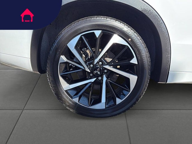 2025 Mitsubishi Outlander Plug-In Hybrid