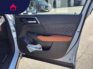 2025 Mitsubishi Outlander Plug-In Hybrid