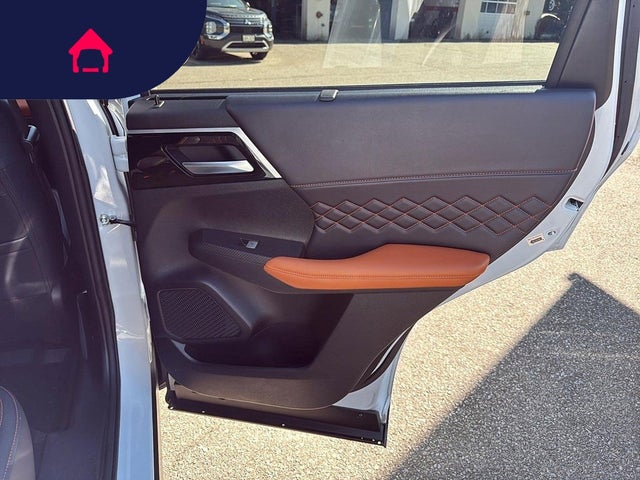 2025 Mitsubishi Outlander Plug-In Hybrid