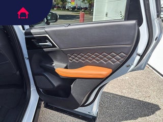 2025 Mitsubishi Outlander Plug-In Hybrid