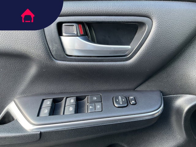 2016 Toyota Camry Hybrid