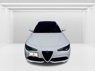 2022 Alfa Romeo Giulia