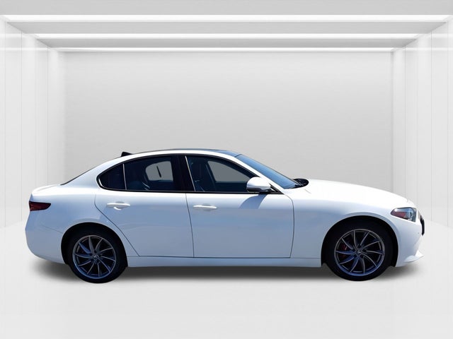 2022 Alfa Romeo Giulia