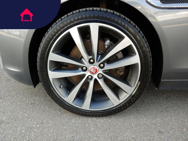 2018 Jaguar XE