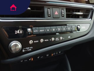 2025 Lexus ES 300h
