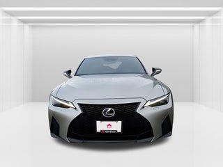 2022 Lexus IS