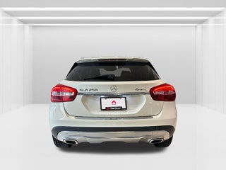 2017 Mercedes-Benz GLA