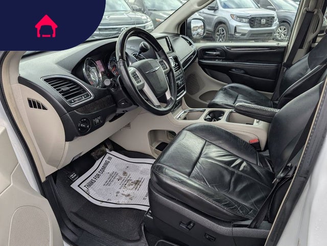 2015 Chrysler Town & Country