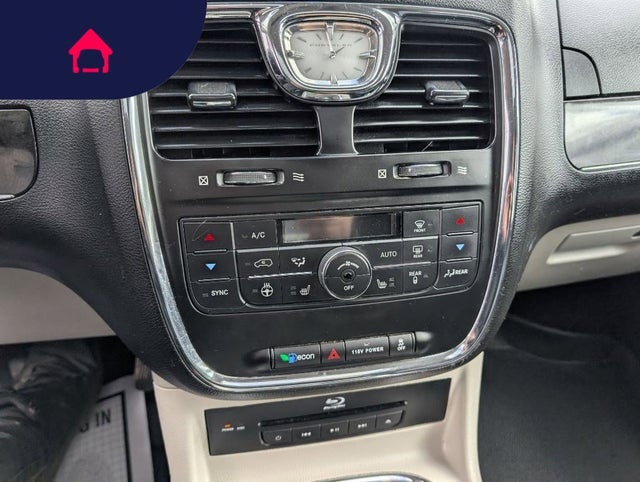 2015 Chrysler Town & Country