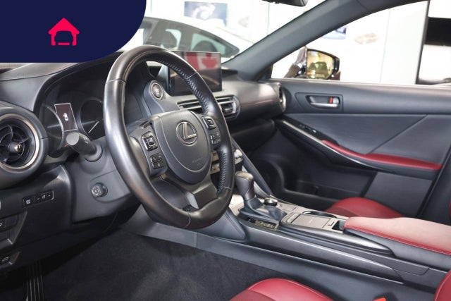 2021 Lexus IS