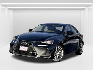 2017 Lexus IS