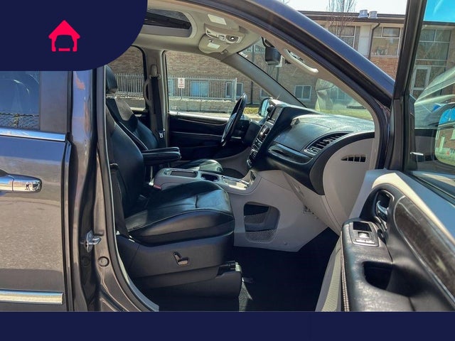 2016 Chrysler Town & Country