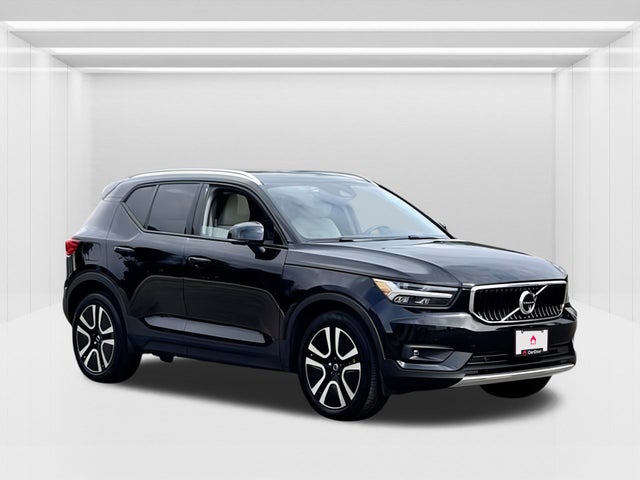 2022 Volvo XC40