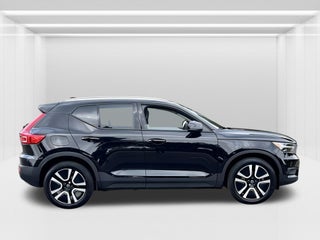 2022 Volvo XC40