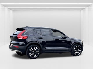 2022 Volvo XC40