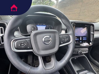 2022 Volvo XC40