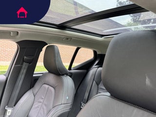 2022 Volvo XC40
