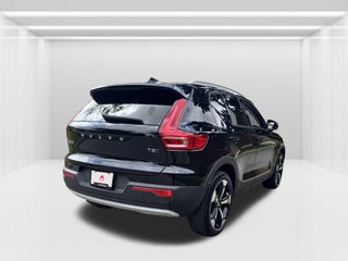2022 Volvo XC40