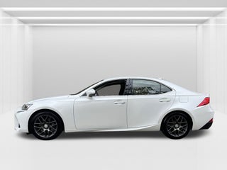 2017 Lexus IS
