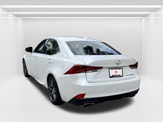 2017 Lexus IS