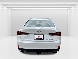 2017 Lexus IS