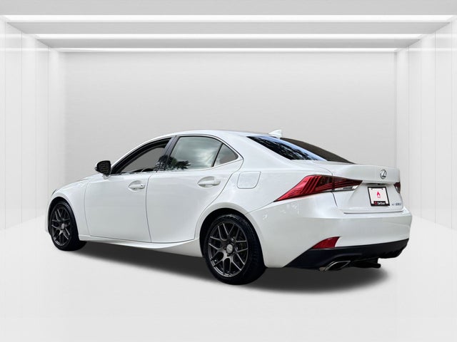 2017 Lexus IS