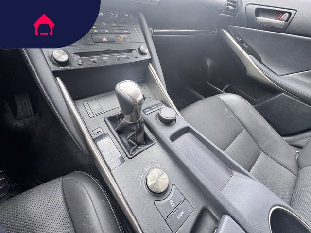 2017 Lexus IS