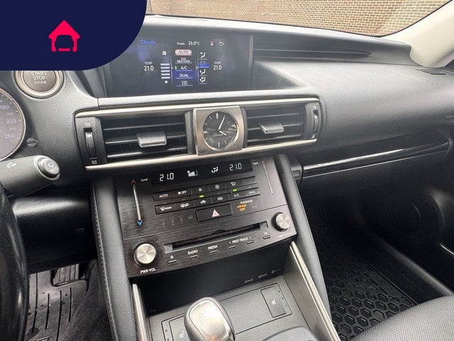 2017 Lexus IS