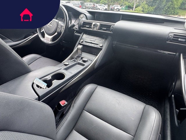 2017 Lexus IS