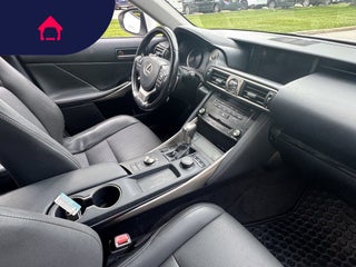 2017 Lexus IS