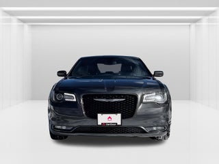 2018 Chrysler 300