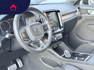 2022 Volvo XC40