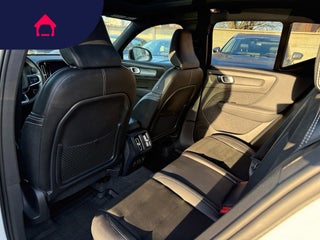 2022 Volvo XC40