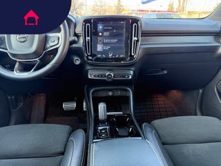 2022 Volvo XC40