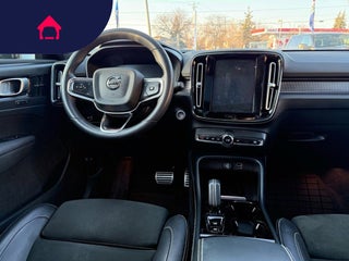 2022 Volvo XC40