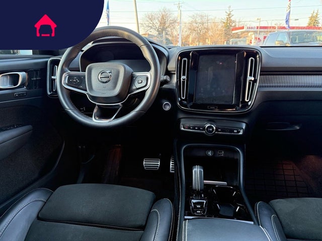 2022 Volvo XC40