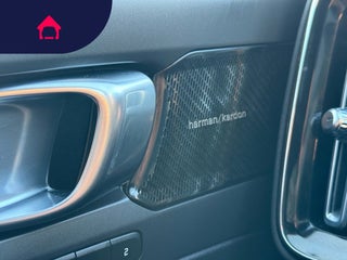 2022 Volvo XC40