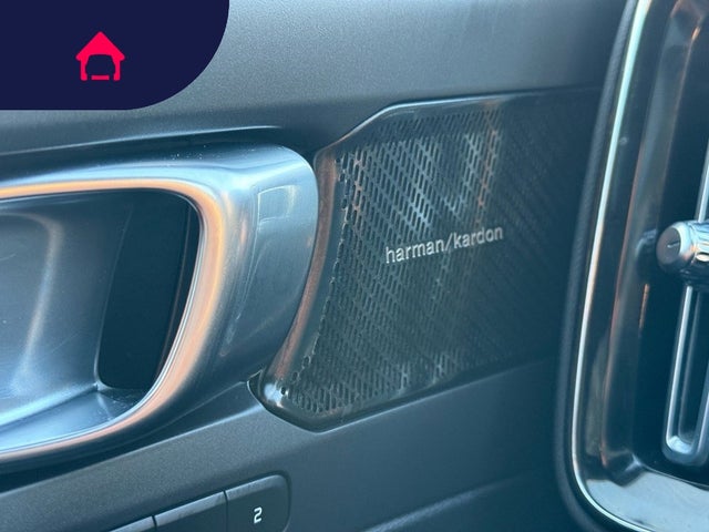 2022 Volvo XC40